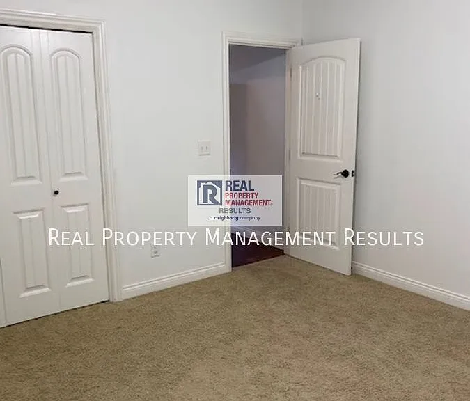9399 Millicent Ct — Photo 20