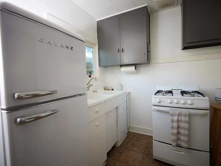 141 Roselawn Pl — Photo 7