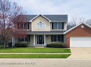 7567 Barsfield Ln, Grand Ledge, MI 48837