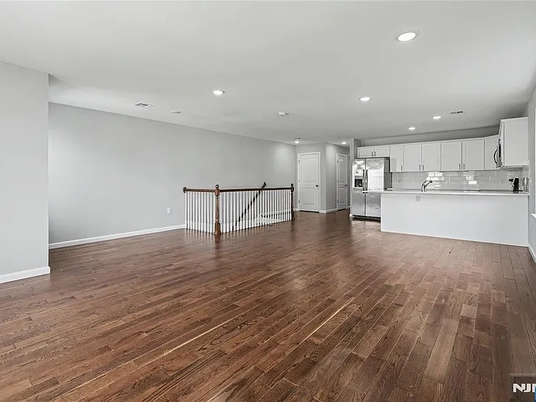 168 Johnson Ave — Photo 8
