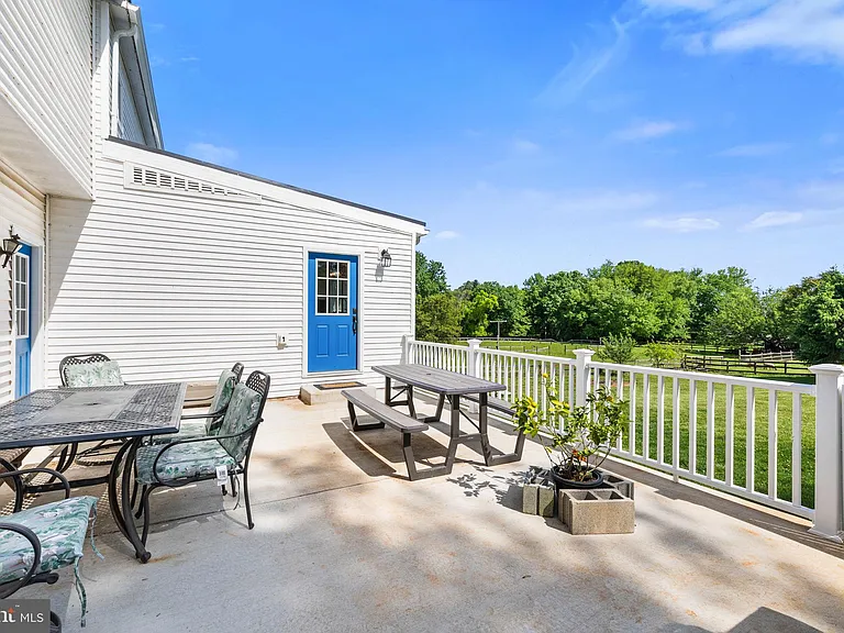 4301 Mountain View Dr — Photo 48