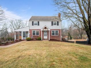 6800 Ridgevue Dr, Pittsburgh, PA 15236