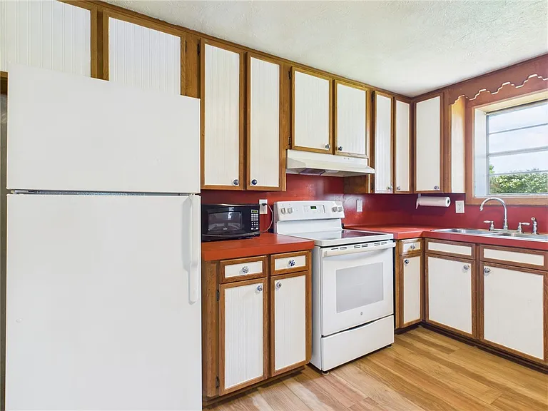 7070 FM 974 — Photo 13