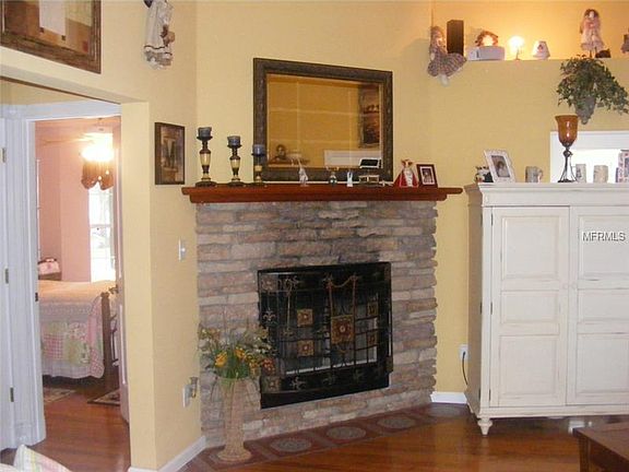 2nd image of 605 Hamlet Ct