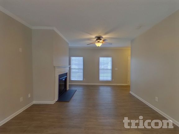 2nd image of 5862 Mahogany Pl SW