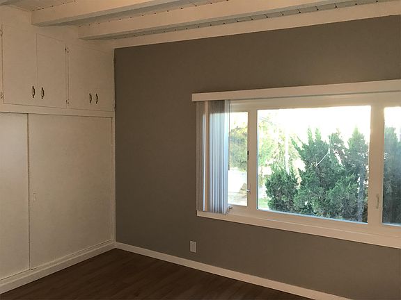 4th image of 3719 E 1st St #5