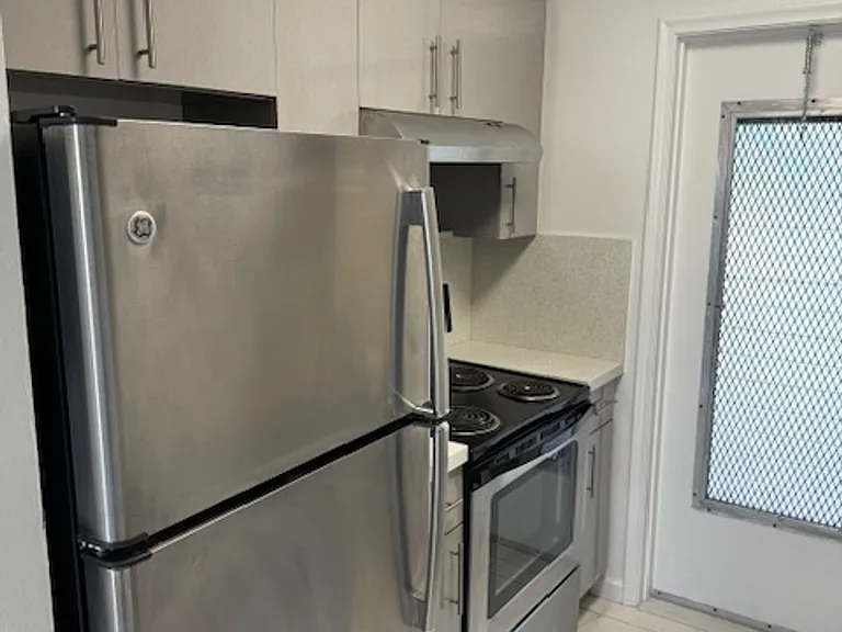 301 S Crescent Dr Hollywood, FL 33021 — Photo 3