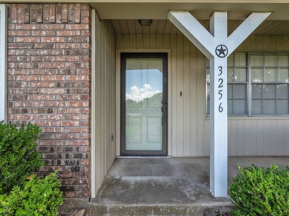 4th image of 3256 Village Park Dr