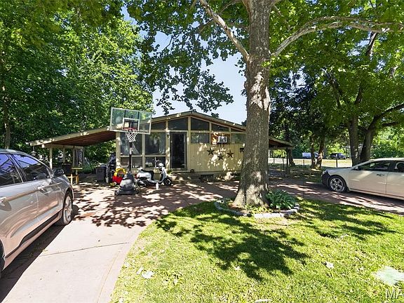 5th image of 107 N Lincoln Ave
