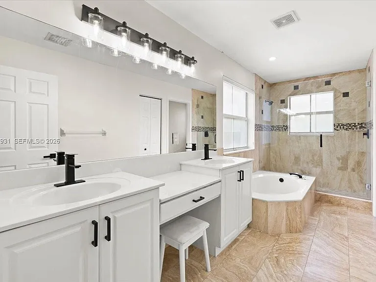 5014 SW 155th Ter #5014 — Photo 21