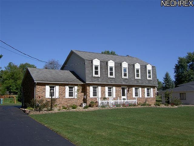 1st image of 1625 Monter Ave