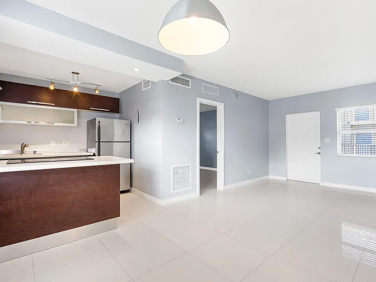 416 NE 15th Ave #1 — Photo 5