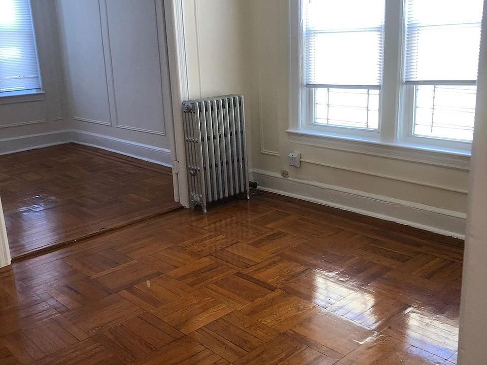 2nd image of 3018 Barkley Ave #2