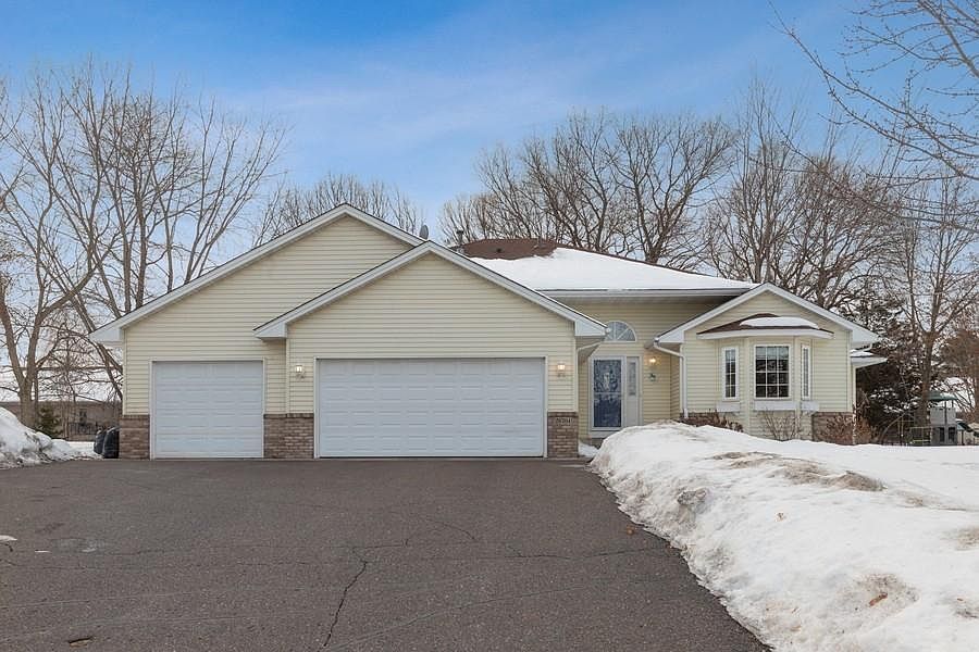 1st image of 26704 Glen Oak Dr