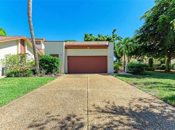 6207 Courtside Dr #23, Bradenton, FL 34210