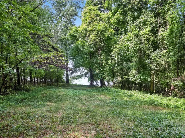 4020 Tuffy Ln, Charlotte, NC 28278