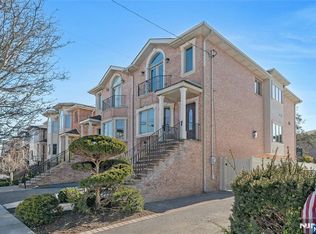 92 Washington Ave, Cliffside Park, NJ 07010