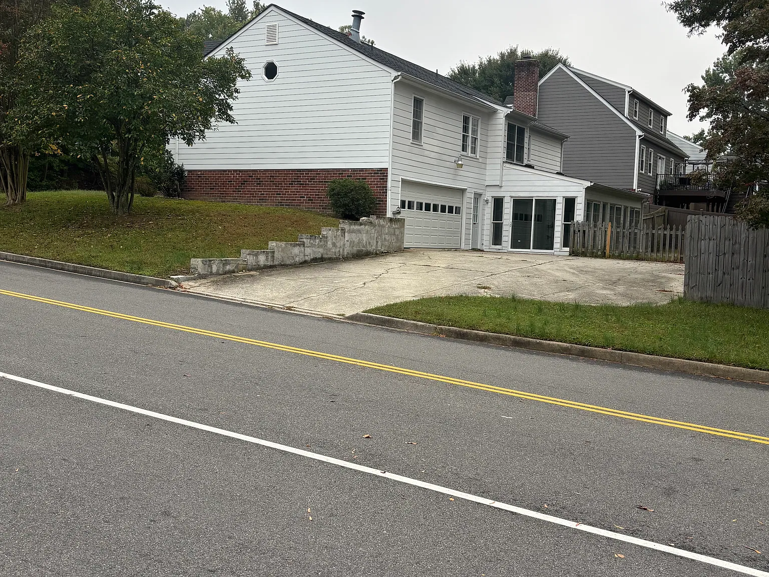 3 bed, 2.5 bath, 2200 sqft, $3,000 — Photo 3