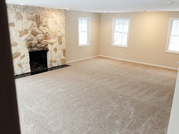 5th image of 1601 Woodburne Dr