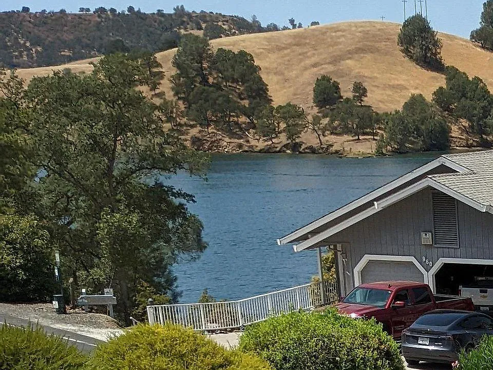 750 Sandy Bar Dr photo 1