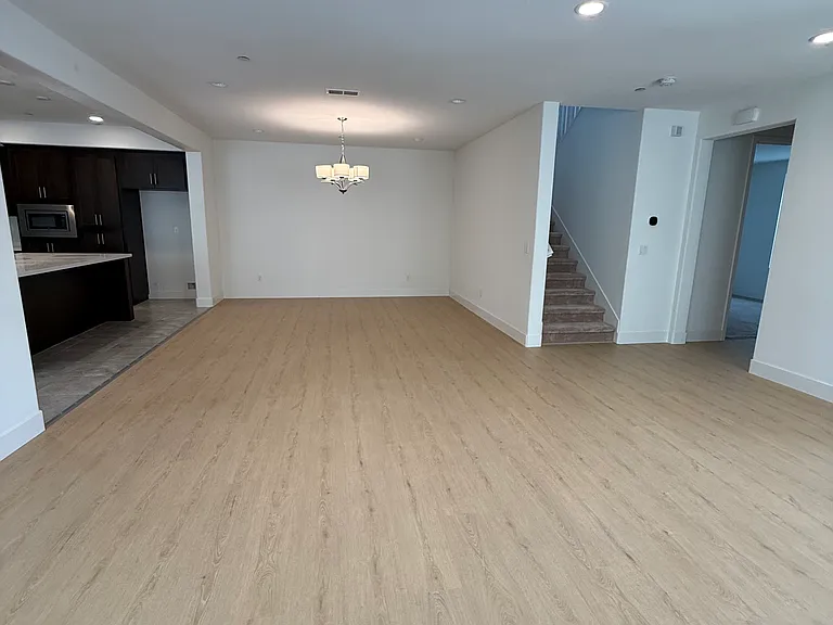 16763 Murphy Ave — Photo 7