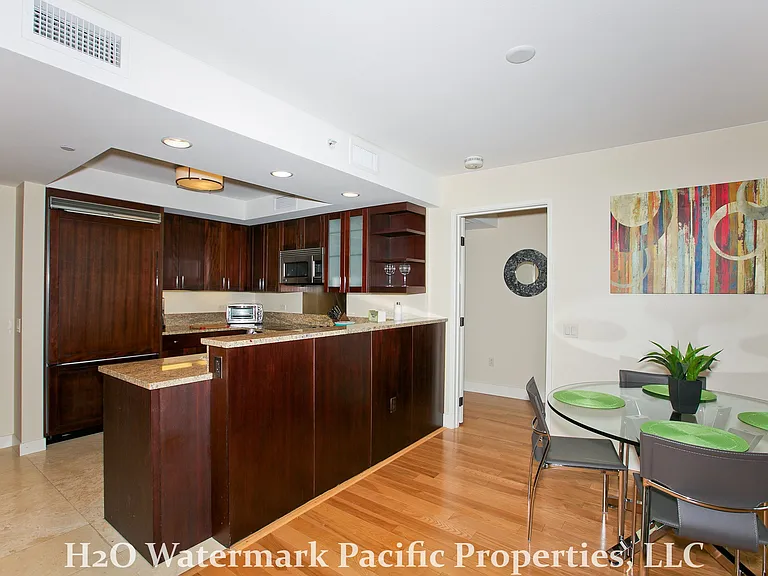 1551 Ala Wai Blvd — Photo 8