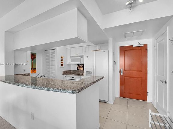 4th image of 347 N New River Dr E APT 1607