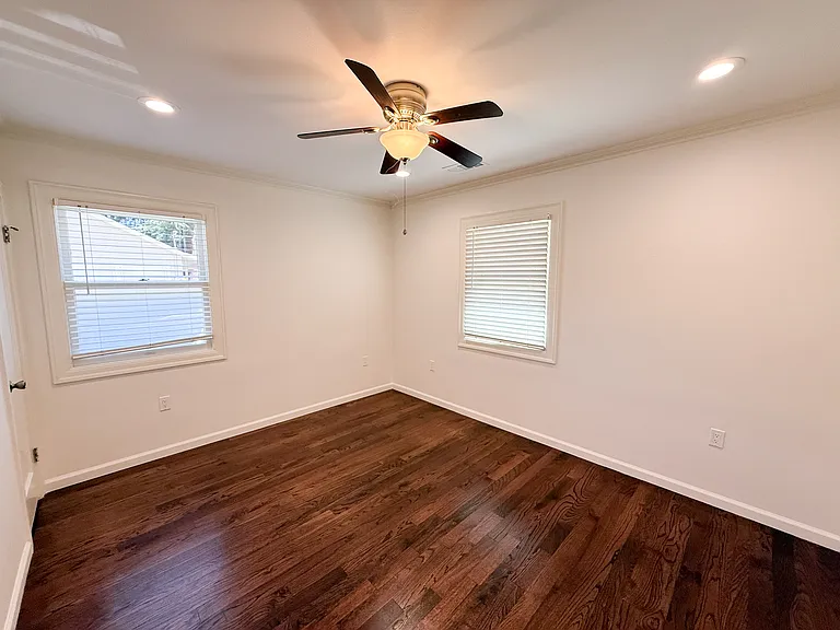 445 Alviso St — Photo 9