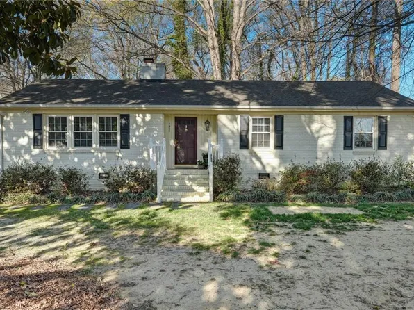 1906 Stanley Rd, Greensboro, NC 27407