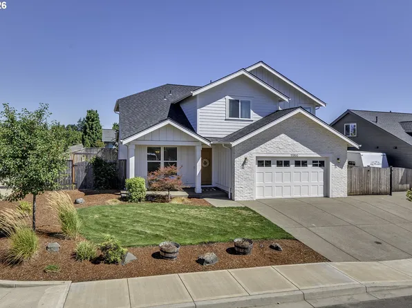 2106 SE Arrowwood Ave, Dallas, OR 97338