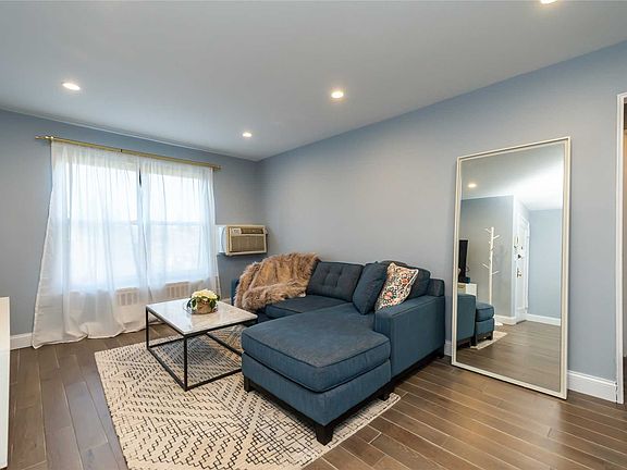 3rd image of 4 W Mill Dr APT 3E