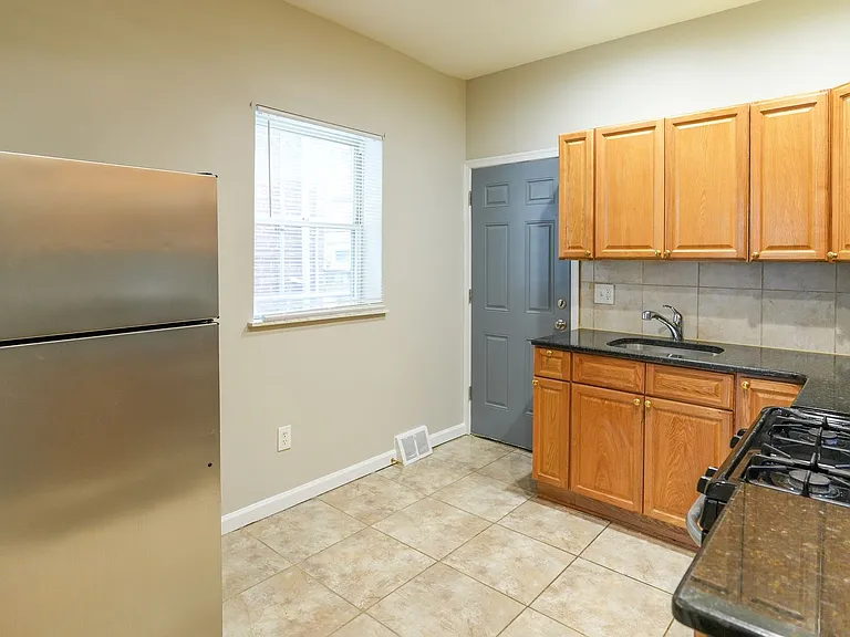 2022 S Opal St — Photo 5