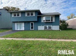 327 2nd Ave, Hampton, IL 61256