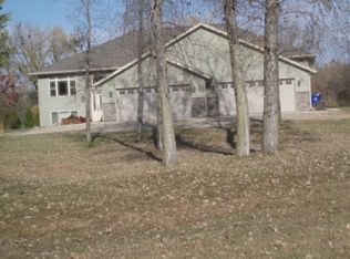 5560 Crystal Ct, Winneconne, WI 54986