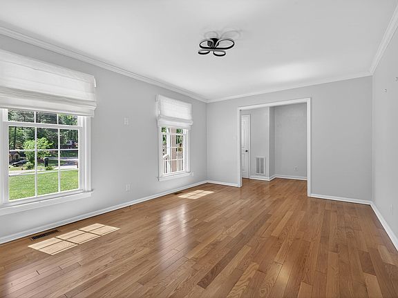3rd image of 1410 Dunbar Ct