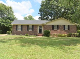 19 Woodleigh Dr, Taylors, SC 29687