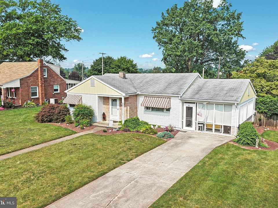 176 S 7th St, Mount Wolf, PA 17347 Zillow