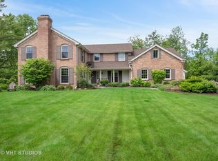 2113 Middlefork Rd, Northfield, IL 60093