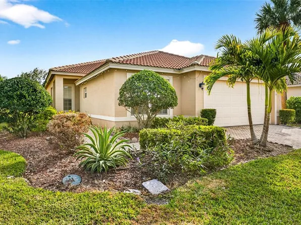 15709 Crystal Waters Dr, Wimauma, FL 33598