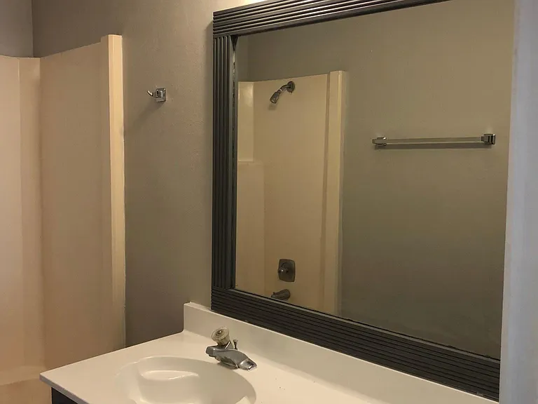 212 Versailles St — Photo 21