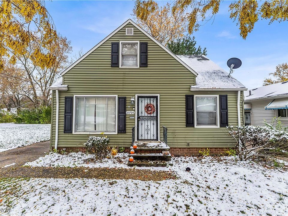 1st image of 16704 Meadowvale Ave