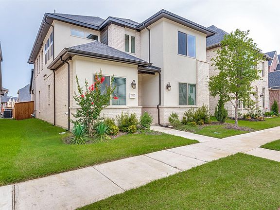 2nd image of 1918 Cathedral Dr
