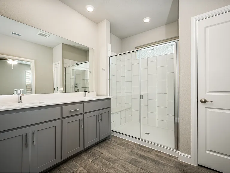 5242 Crystal Lake Ave — Photo 6