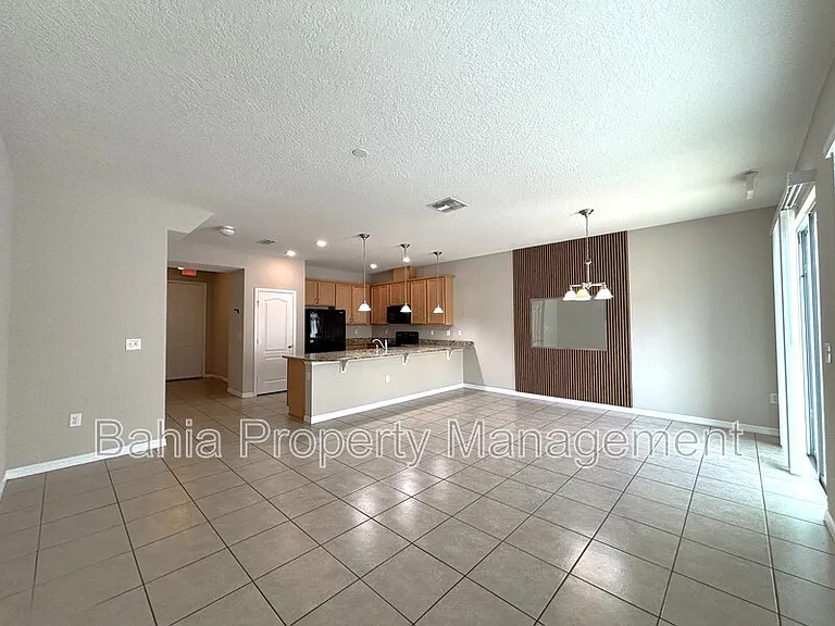 5110 Adelaide Dr — Photo 5