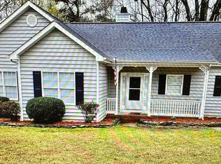 2821 Glastonbury Rd, Apex, NC 27539
