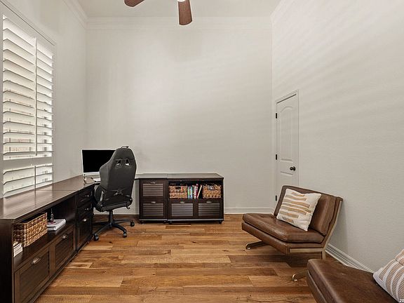 5th image of 7815 HERMOSA HL