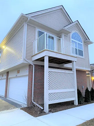 51820 E Pointe Ln Photo 1