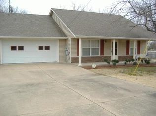 1827 S 24th St, Rogers, AR 72758
