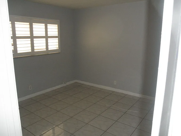 817 S Federal Hwy — Photo 11