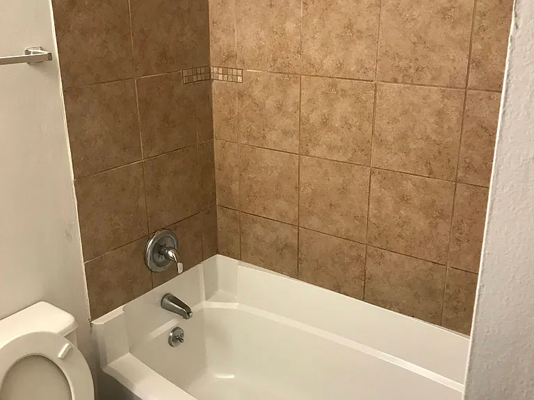 8609 Keegan Ct — Photo 24